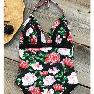 Cupshe 1 piece bathing suit